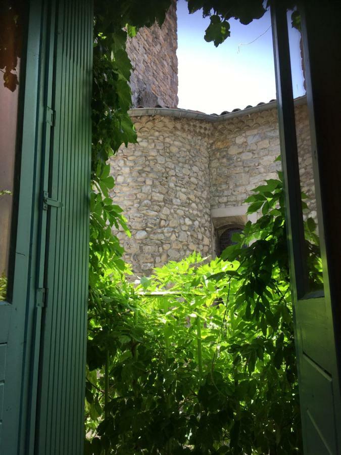 Entre L'Eglise Et La Place Villa Quillan Eksteriør bilde